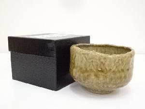 作家物　灰釉茶碗